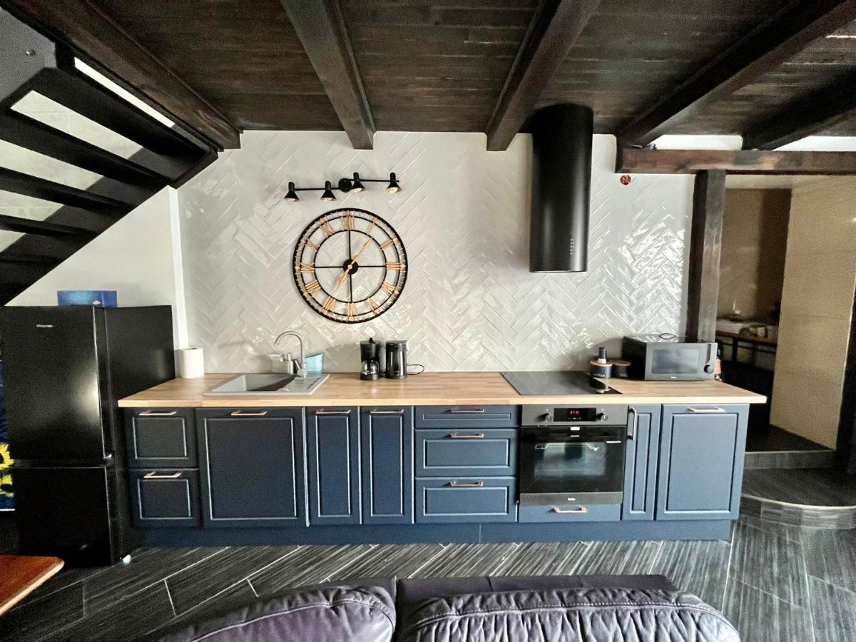 Apartament Dwupoziomowy Venus Czestochowa Bagian luar foto