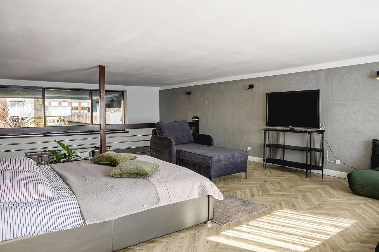 Apartament Dwupoziomowy Venus Czestochowa Bagian luar foto