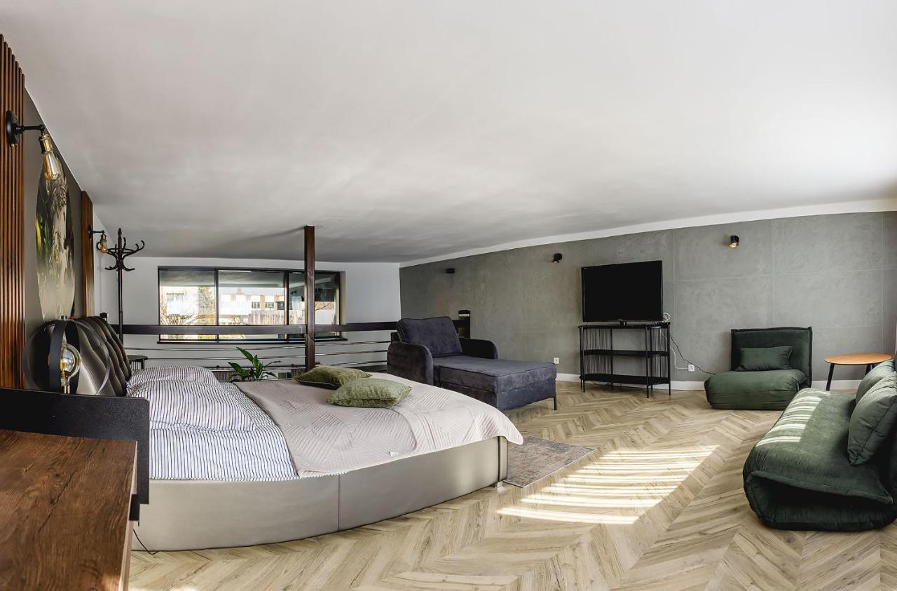 Apartament Dwupoziomowy Venus Czestochowa Bagian luar foto
